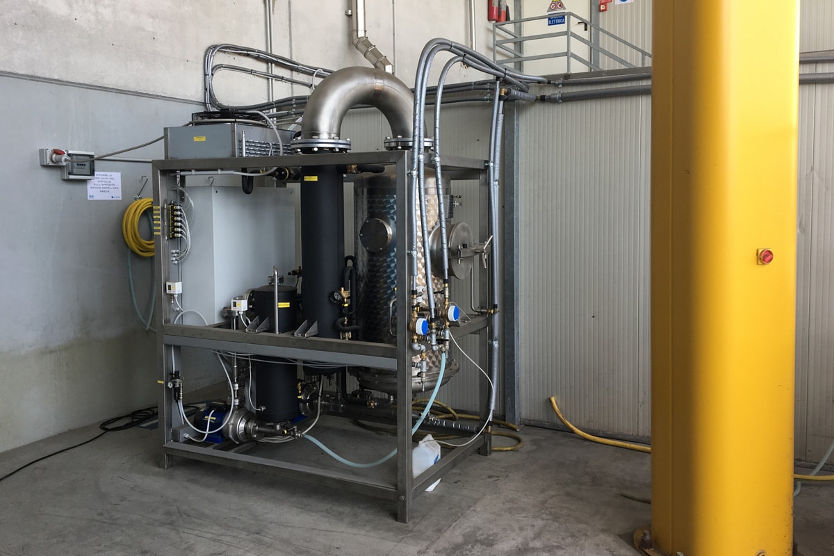 Evaporatore pompa di calore per il recupero dei risciacqui nell'industria meccanica.